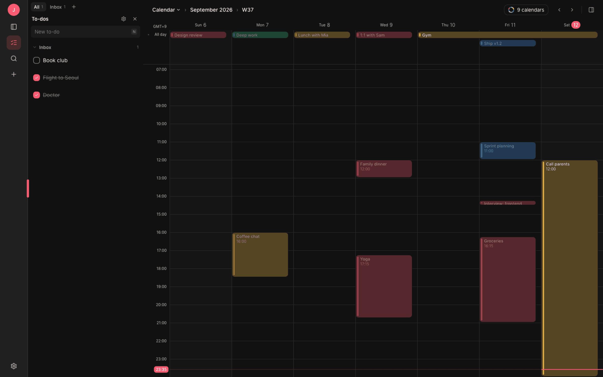 Elenna week view: five calendars from three accounts on one grid, with a to-do list on the left and a line marking the current time